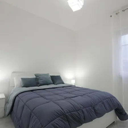Maison Mira